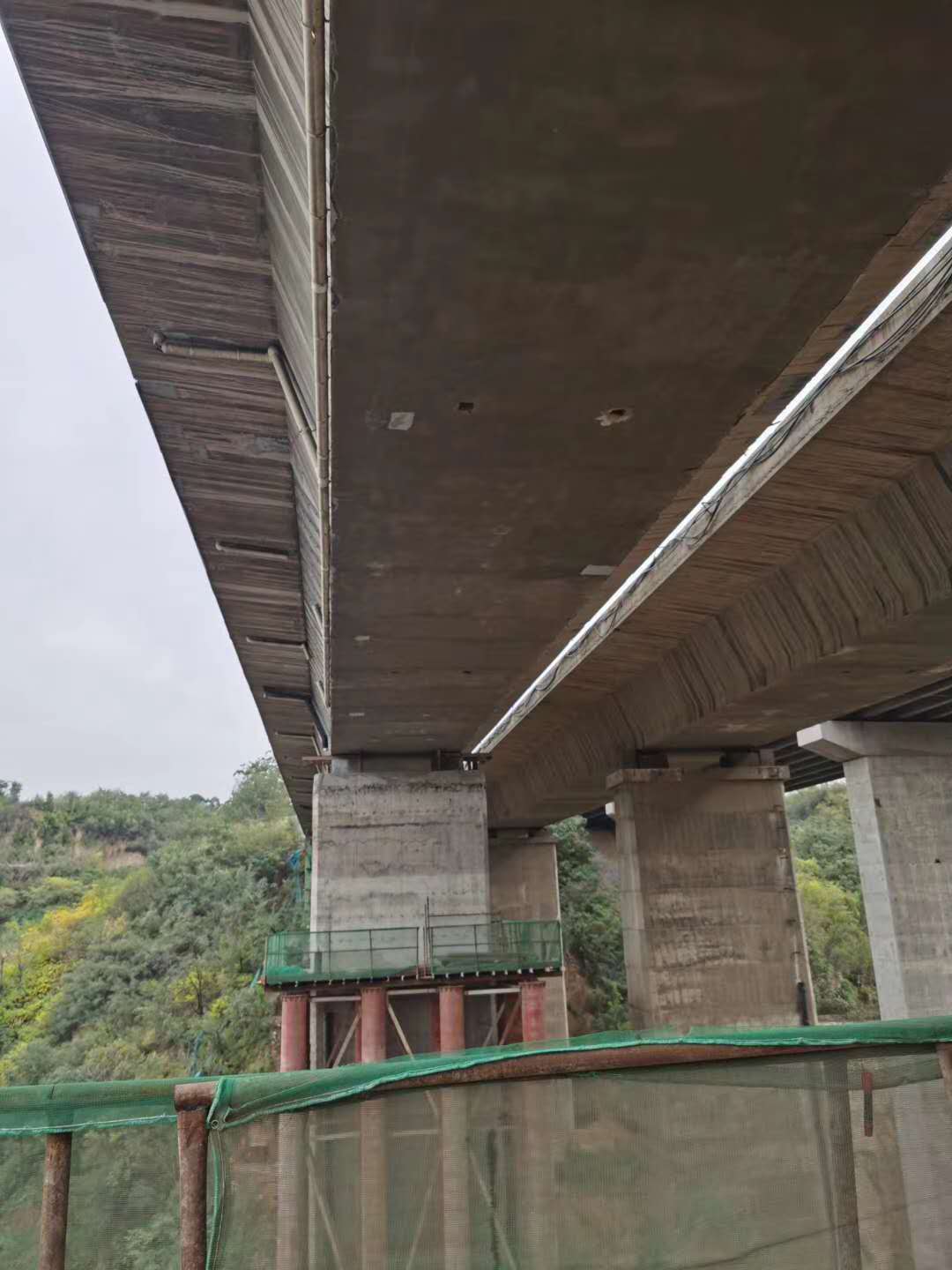 大连桥梁加固前制定可行设计方案图并用对施工方法
